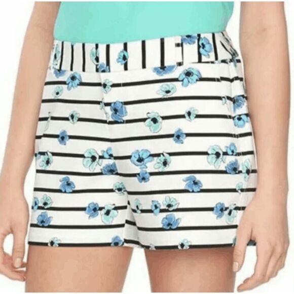 NWT ELLE White Black Blue Floral Striped Mid Waist Cotton Shorts 4" Inseam Women - Picture 1 of 7